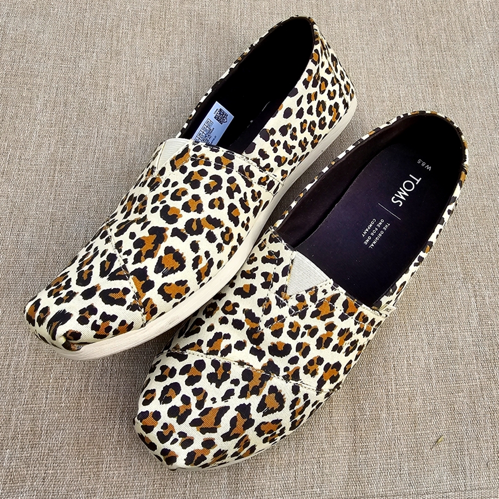 Like new Tom's alpargata size 8.5